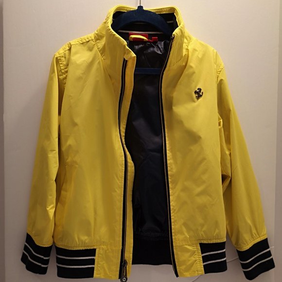 BRAND NEW - 4T Boys Ferrari Windbreaker - Picture 1 of 4